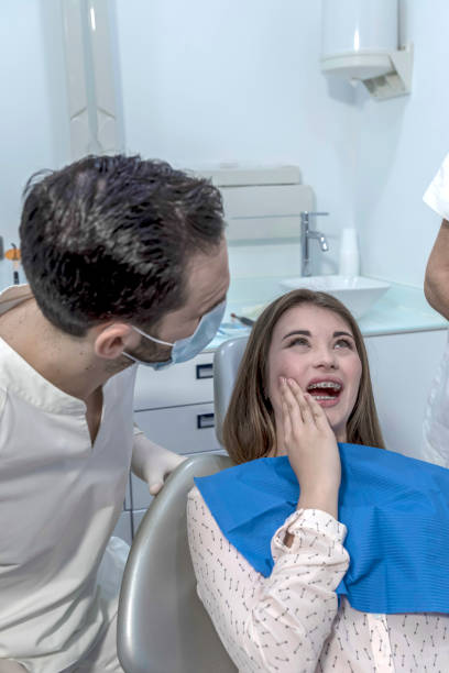 Best Emergency Dentist for Knocked-Out Tooth in Bright, IN